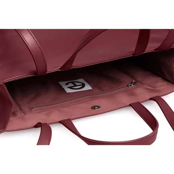 TELFAR Medium Shopper in Oxblood - Authentic - Picture 7 of 13